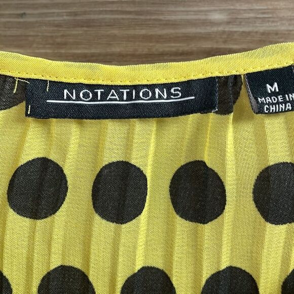 Notations Ladies Yellow Polka Dot Pleated Blouse, Size Medium - Picture 4 of 8